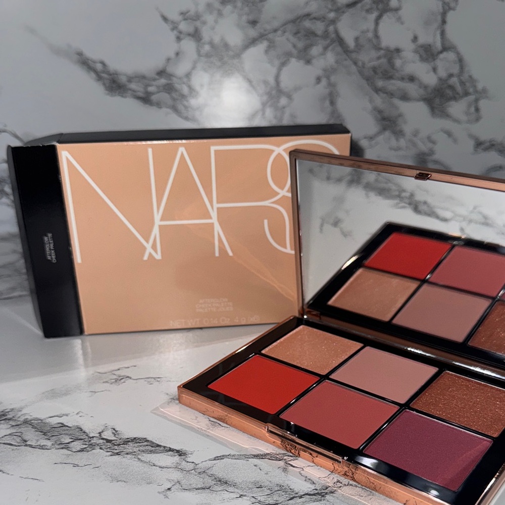 NWT NARS afterglow cheek palette 
Never used
Still in box